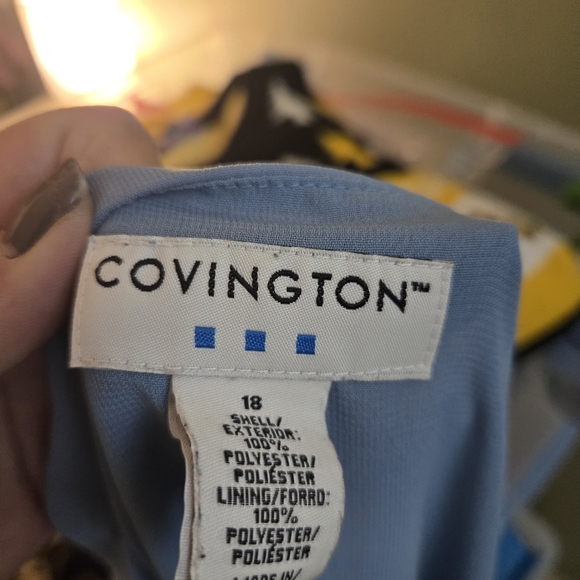 Covington Women's Light Blue V-Neck Sleeveless Blouse - Picture 5 of 9